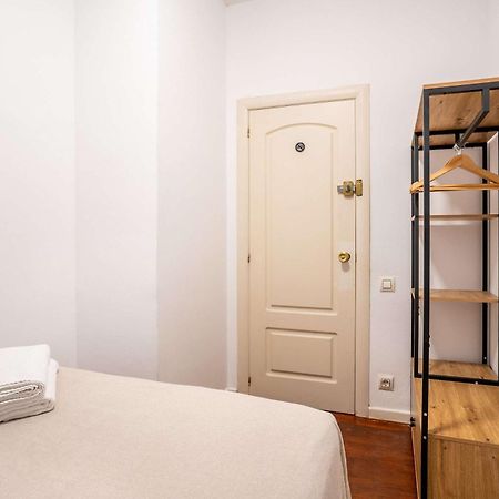 Next To Sagrada Familia 4-Bedroom Apartment برشلونة المظهر الخارجي الصورة