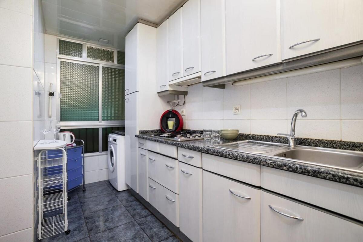 Next To Sagrada Familia 4-Bedroom Apartment برشلونة المظهر الخارجي الصورة