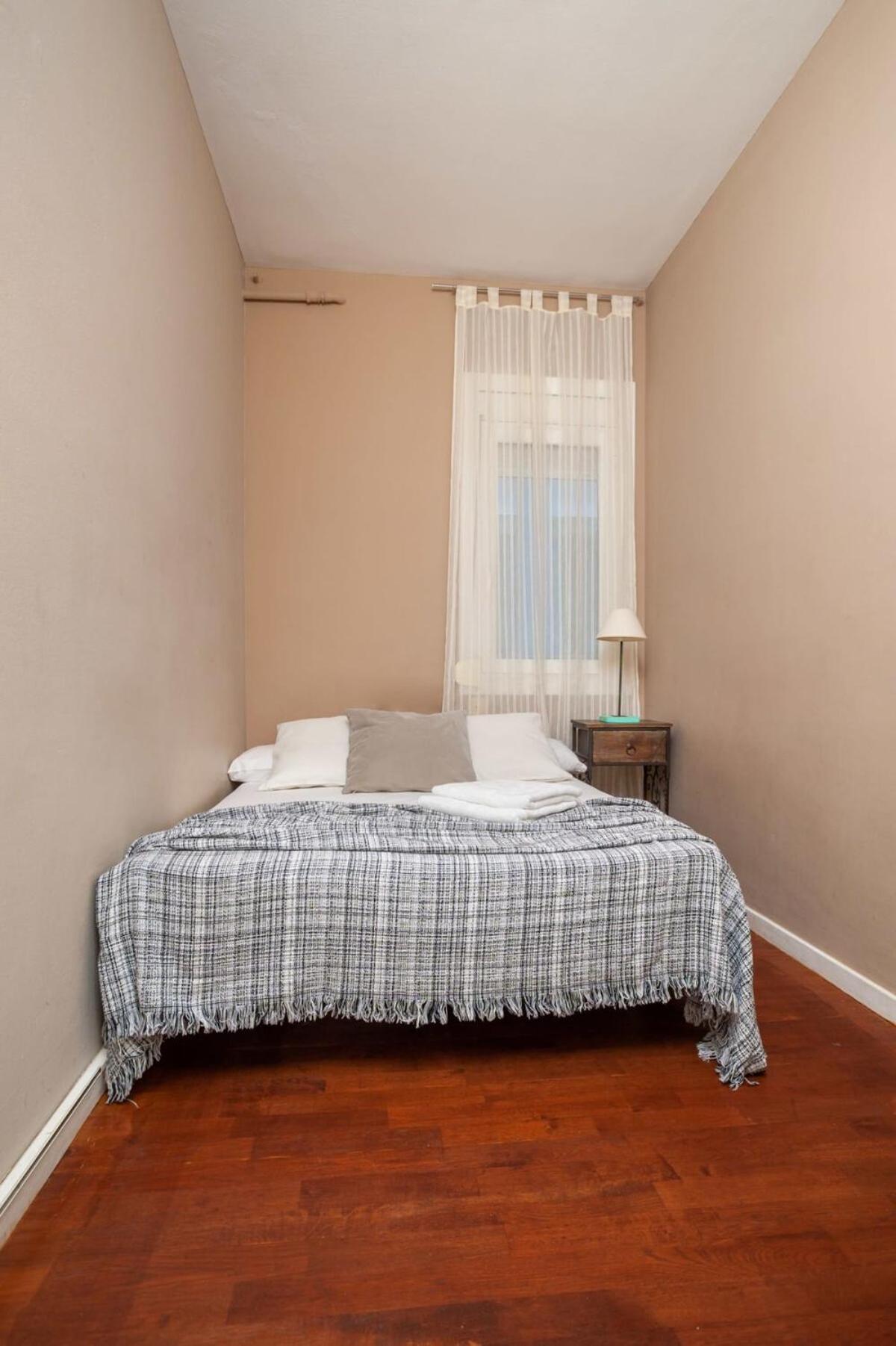 Next To Sagrada Familia 4-Bedroom Apartment برشلونة المظهر الخارجي الصورة
