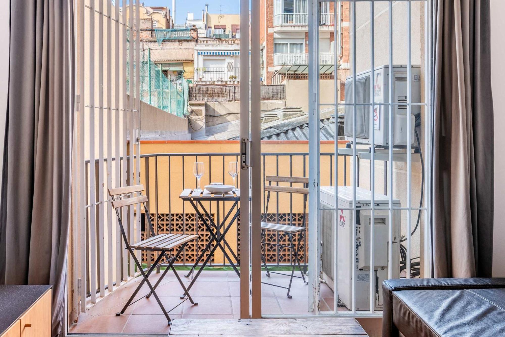 Next To Sagrada Familia 4-Bedroom Apartment برشلونة المظهر الخارجي الصورة